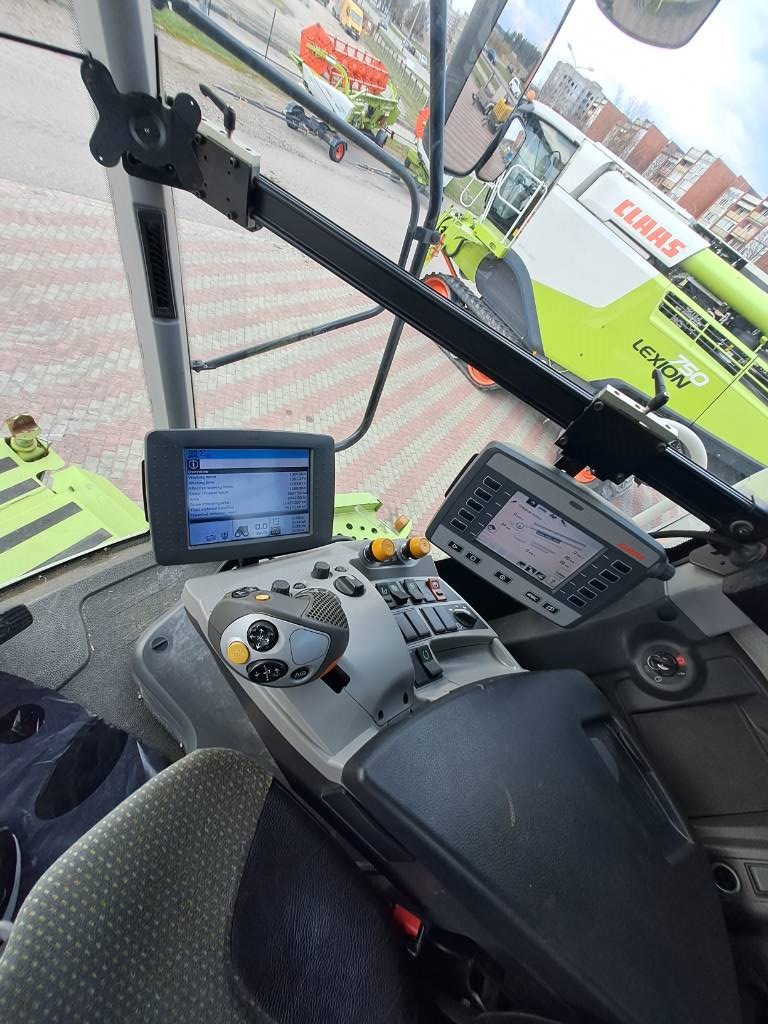 CLAAS LEXION 780 TT / 2017 - Image 17
